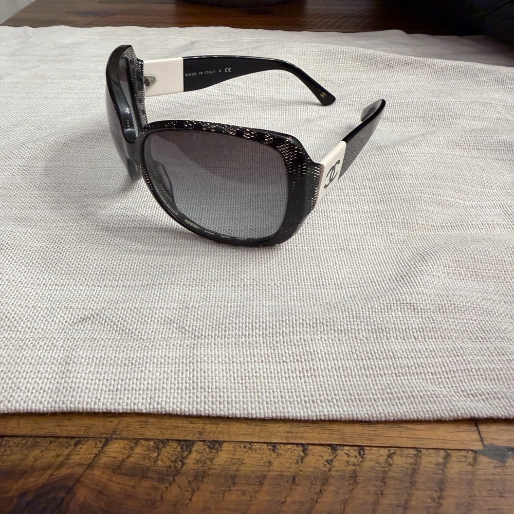 CHANEL Black and White Oversized Sunglasses
